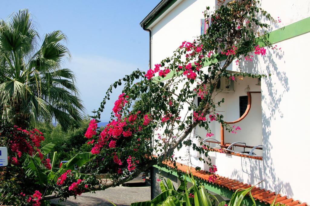 Hotel Marinella Капо-Ватикано Экстерьер фото