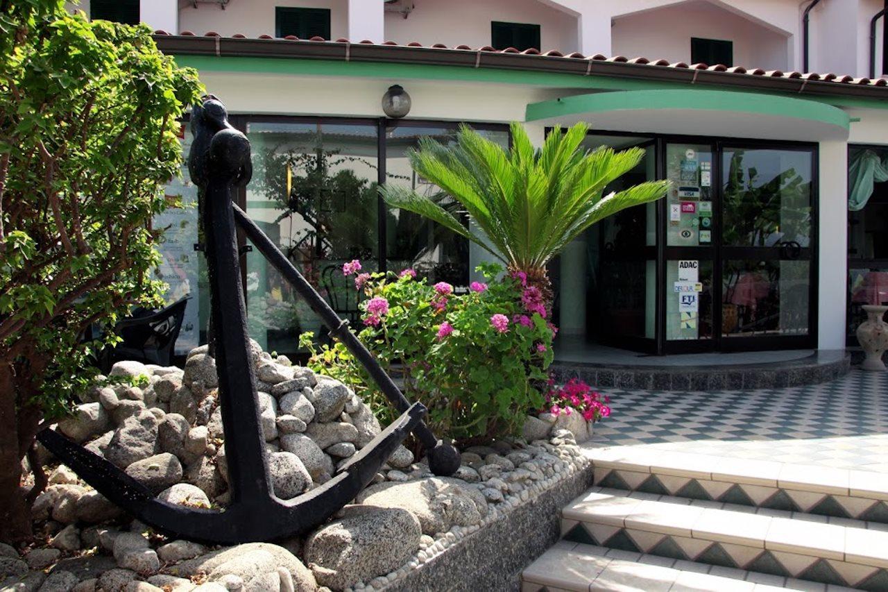 Hotel Marinella Капо-Ватикано Экстерьер фото