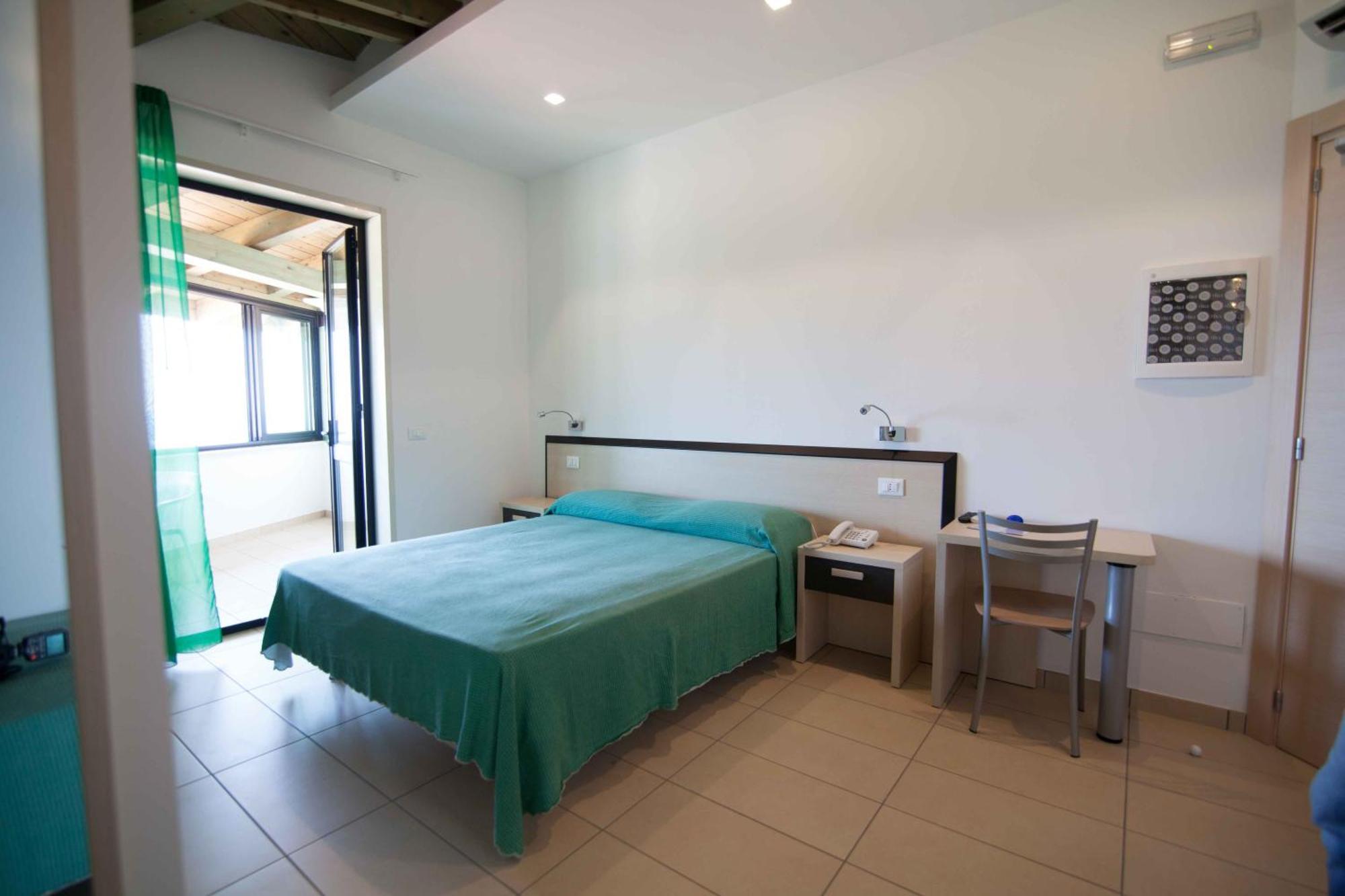 Hotel Marinella Капо-Ватикано Экстерьер фото