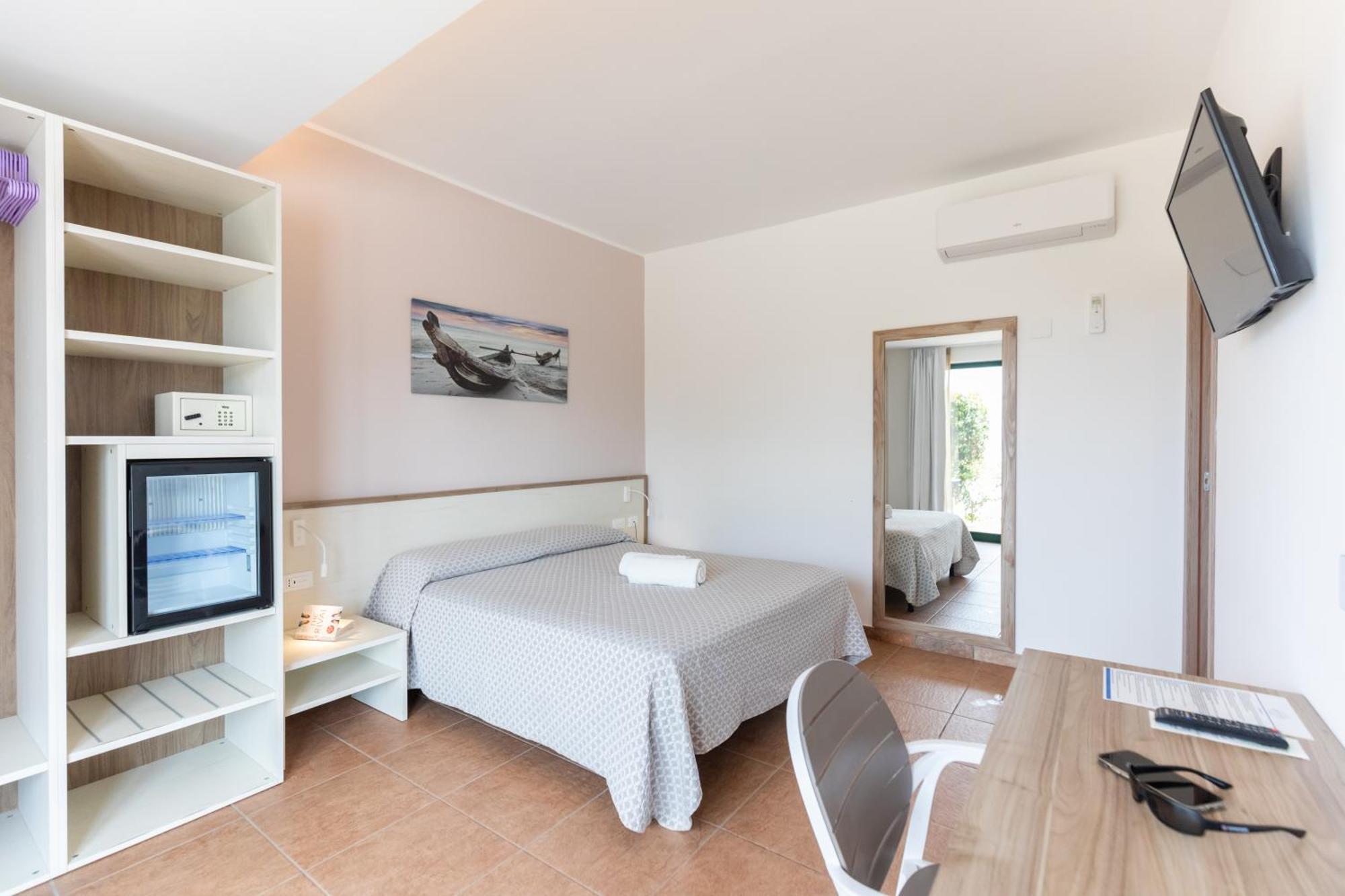 Hotel Marinella Капо-Ватикано Экстерьер фото