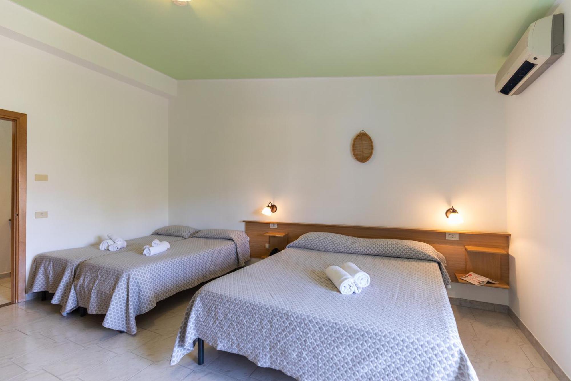Hotel Marinella Капо-Ватикано Экстерьер фото