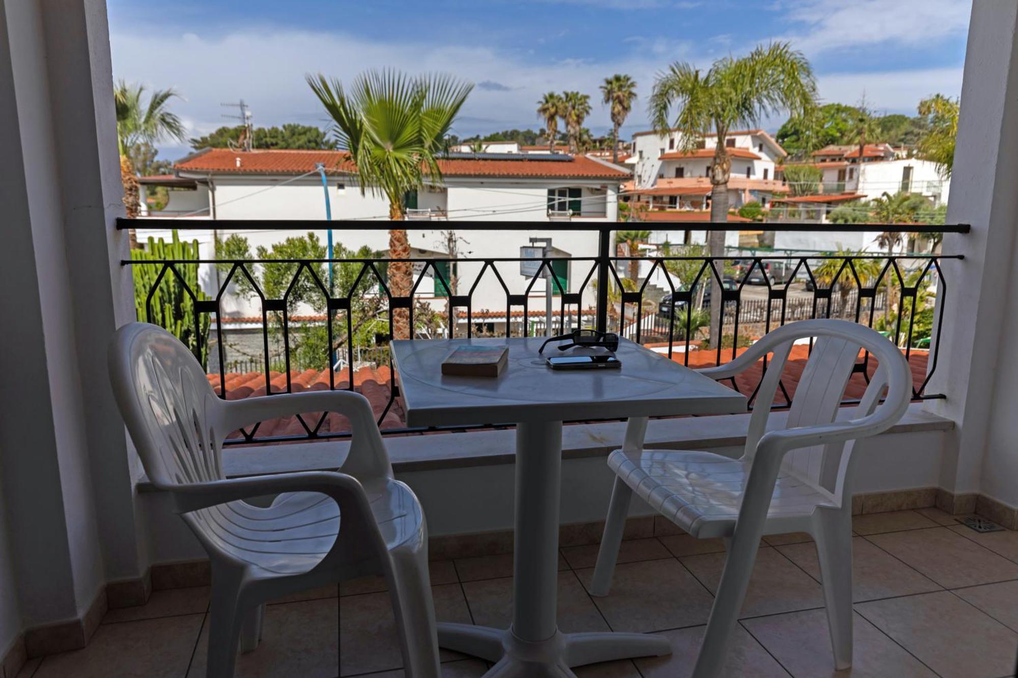 Hotel Marinella Капо-Ватикано Экстерьер фото