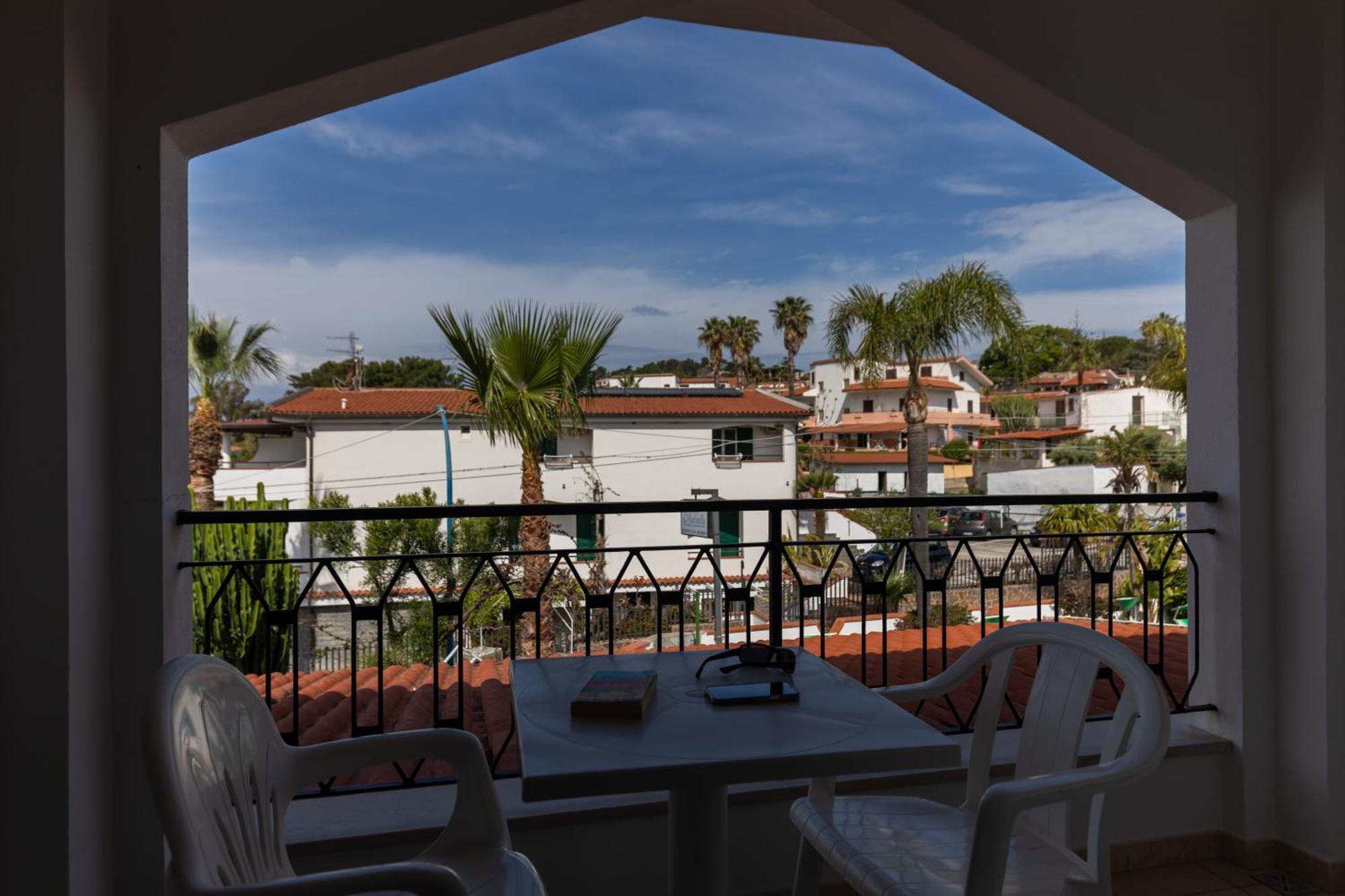 Hotel Marinella Капо-Ватикано Экстерьер фото